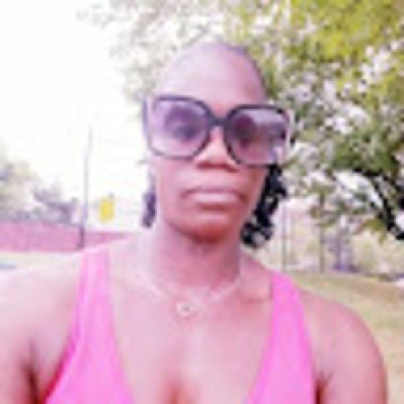 Meet your Posher, Valencia - Picture 1 of 1